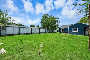 7351 Guadalcanal Rd, Houston, TX 77033 - Photo 28