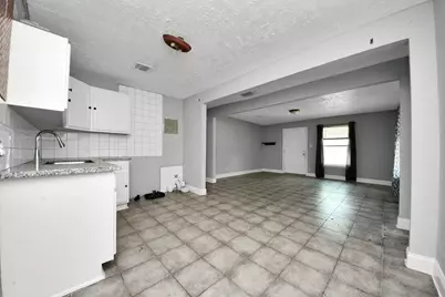 7351 Guadalcanal Road, Houston, TX 77033 - Photo 14
