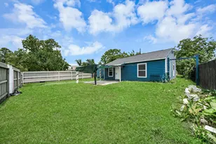 7351 Guadalcanal Rd, Houston, TX 77033 - Photo 30