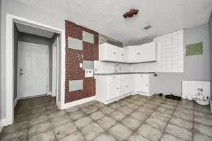 7351 Guadalcanal Rd, Houston, TX 77033 - Photo 16