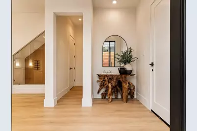 1642 Bonnie Brae Street, Houston, TX 77006 - Photo 2