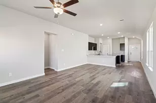 16836 Needlepoint Dr, Conroe, TX 77302 - Photo 4