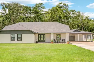 11307 Brandy Ln, Houston, TX 77044 - Photo 2