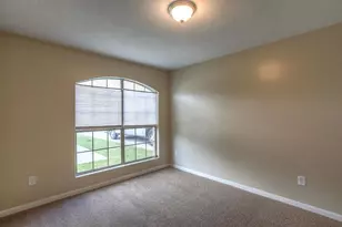 10610 Pine Landing Dr, Houston, TX 77088 - Photo 12