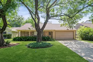 9622 Poynes Dr, Houston, TX 77065 - Photo 2