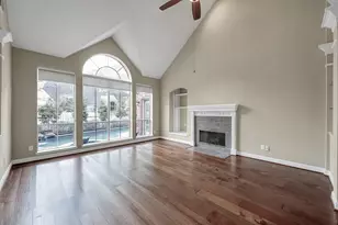 7 Cross Lake Dr, The Woodlands, TX 77382 - Photo 12