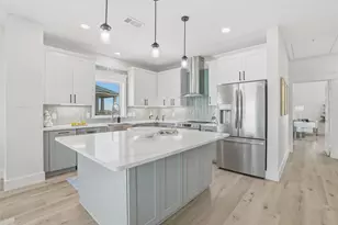 18 Blue Heron Cir, Jamaica Beach, TX 77554 - Photo 4