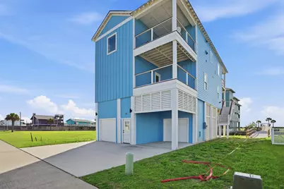 18 Blue Heron Circle, Jamaica Beach, TX 77554 - Photo 2