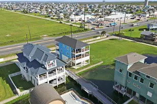 18 Blue Heron Cir, Jamaica Beach, TX 77554 - Photo 10