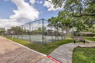 13740 Hollowgreen Dr, Houston, TX 77082 - Photo 36