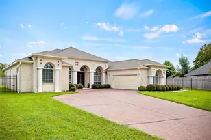 1112 Breckonridge Cir, Pearland, TX 77581 - Photo 2