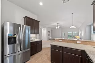 873 Grassy Knoll Trail, La Marque, TX 77568 - Photo 12