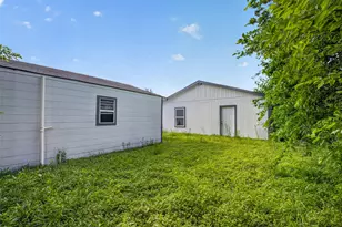 4715 Engleford St, Houston, TX 77026 - Photo 32