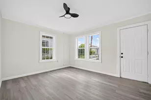 4715 Engleford St, Houston, TX 77026 - Photo 10