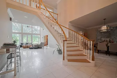 1123 Horseshoe Drive, Sugar Land, TX 77478 - Photo 4