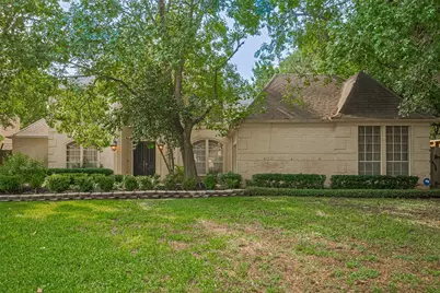1123 Horseshoe Drive, Sugar Land, TX 77478 - Photo 2