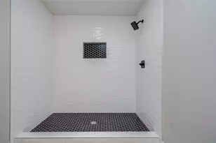 11003 Mossy Hollow Ln, Houston, TX 77075 - Photo 26