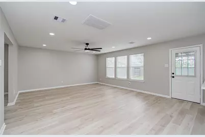 11003 Mossy Hollow Lane, Houston, TX 77075 - Photo 12