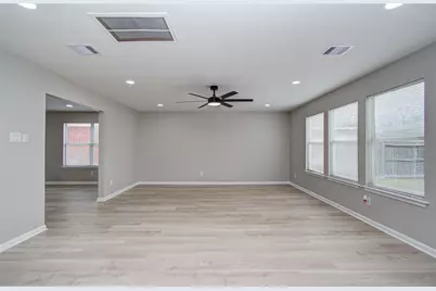 11003 Mossy Hollow Lane, Houston, TX 77075 - Photo 10