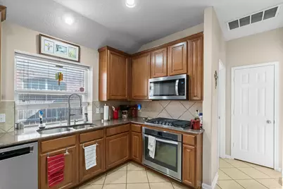 22 Ryanwyck Place, The Woodlands, TX 77384 - Photo 10