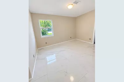 513 W Texas Street, Brazoria, TX 77422 - Photo 6