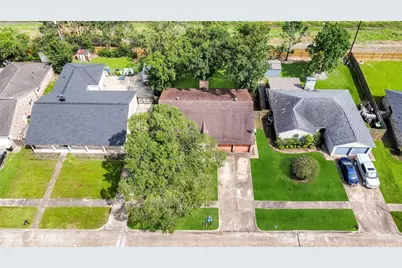 1223 River Rock Drive, Missouri City, TX 77489 - Photo 2
