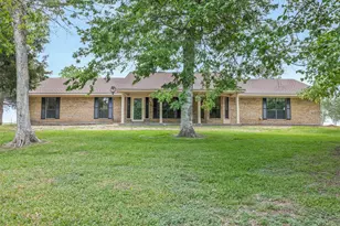 1031 McElroy Ln, New Ulm, TX 78950 - Photo 2