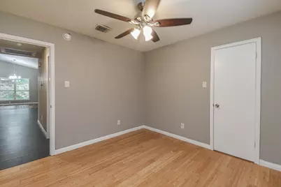 8806 Lakeside Forest Drive, Houston, TX 77088 - Photo 16