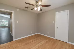 8806 Lakeside Forest Dr, Houston, TX 77088 - Photo 16