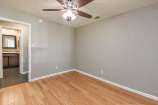 8806 Lakeside Forest Dr, Houston, TX 77088 - Photo 14