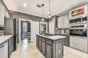 2403 N Lake Front Dr, League City, TX 77573 - Photo 10