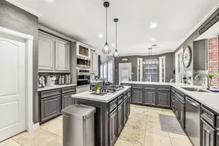 2403 N Lake Front Dr, League City, TX 77573 - Photo 8