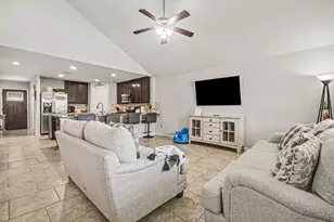 8126 Carillon Way, Rosharon, TX 77583 - Photo 8