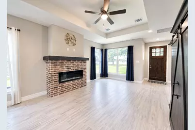 715 Seydler Street, East Bernard, TX 77435 - Photo 4