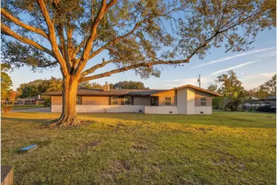 316 Linda, Bridge City, TX 77611 - Photo 2