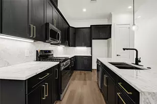 7944 Dyer St, Houston, TX 77088 - Photo 18