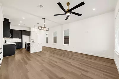 7944 Dyer Street, Houston, TX 77088 - Photo 20