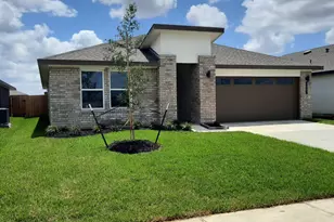 7918 Murciana Dr, Rosharon, TX 77583 - Photo 2