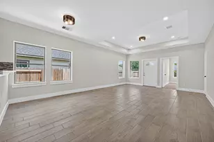 1105 Lyle W Ave, Cleveland, TX 77327 - Photo 10