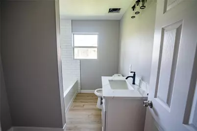 3118 Memel Street #A, Houston, TX 77026 - Photo 10