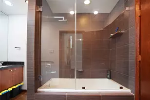 5643 Terwilliger Way, Houston, TX 77056 - Photo 28