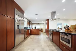 5643 Terwilliger Way, Houston, TX 77056 - Photo 6