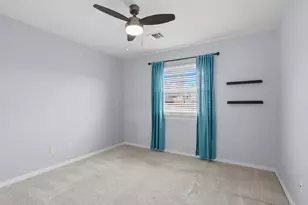 9419 Stonehouse Ln, Houston, TX 77025 - Photo 8
