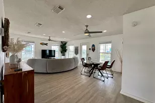 22810 Fresca St, Galveston, TX 77554 - Photo 10