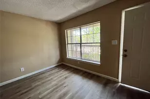10235 Algiers Rd, Houston, TX 77041 - Photo 2