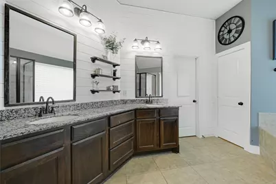 13214 Barkley Bend Lane, Houston, TX 77044 - Photo 18