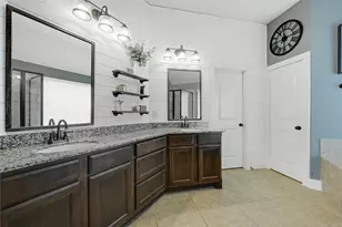 13214 Barkley Bend Ln, Houston, TX 77044 - Photo 18