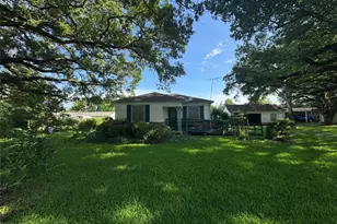 416 Baker Cir, Ames, TX 77575 - Photo 2