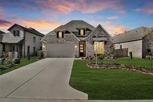 256 Sky Top Dr, Montgomery, TX 77316 - Photo 2