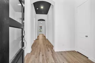 256 Sky Top Dr, Montgomery, TX 77316 - Photo 4